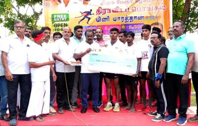 dravidian-pongal-and-a-mini-marathon-competition-organized-by-the-dmk-in-kallidaikurichi