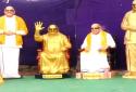 Karunanidhi realistically carved sculptors