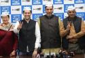 AAP-leader-Kejriwal-releases-candidates-list