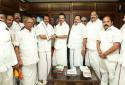 Vellore-ex-MLA-Gnanasekaran-joins-Dmk-from-ammk