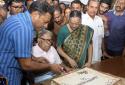 vs-achuthanandan-celebrated-his-96th-birthday-by-cutting-a-cake