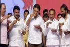 telangana-ministers-eat-chicken-on-public-stage-to-dispel-rumours
