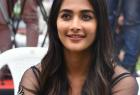 rashi-kanna-joining-hads-with-pooja-hegde
