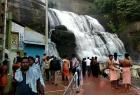 people-are-allowed-to-bath-in-courtallam-main-falls-tourists-and-ayyappa-devotees-are-delighted