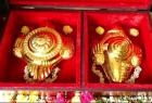 theni-devotees-donate-gold-conch-and-chakra-worth-rs-2-crore-to-tirupathi-temple