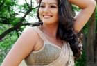 ragini-dwivedi-cries-while-interacting-with-fans