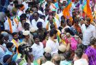 after-dmk-vulgar-speeches-kushboo-gets-supports-from-women