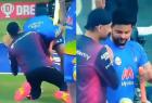 raina-touch-harbhajan-singh-feet