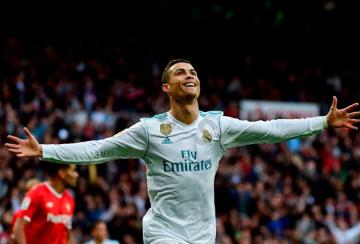 Ronaldo-s-praise-pours-in-on-social-media