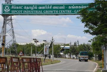 People-protest-against-the-ethanol-plant-in-Nellai-Warning-that-they-will-boycott-the-elections