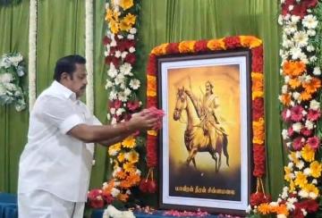 Edappadi-Palasiswamy-pays-tribute-to-the-Theeran-Chinnamalai-in-Tirunelveli