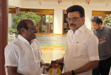 nellai-meyor-meets-tamilnadu-cm-in-ariyanagipuram