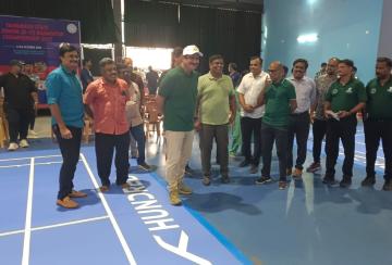 Badminton-tournament-in-Tirunelveli-Anbumani-played-with-the-players