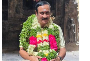 anbumani-ramadoss-visits-nellaiappar-temple-in-tirunelveli