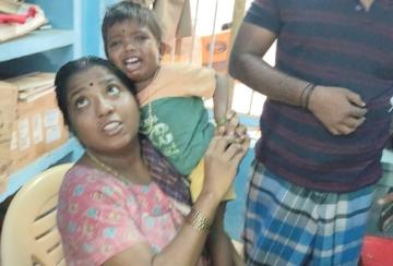 ring-stuck-on-child-s-finger-ambasamudram-firefighters-remove-it