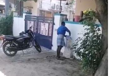 garbage-collection-van-has-been-repaired-for-4-months-nellai-55th-ward-councilor-shocking-video