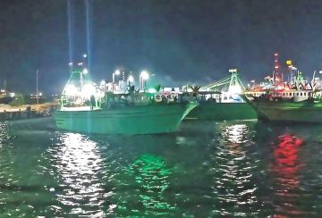 Fishermen-in-Thoothukudi-have-not-gone-to-sea-for-the-5th-day