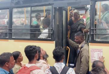 controversy-over-hindu-priest-boarding-bus-from-nalumavadi-to-nagercoil