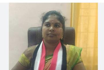 Complaint-against-husband-after-being-accompanied-by-car-driver-tisaiyanvilai-Town-Panchayat-chairman-absconds