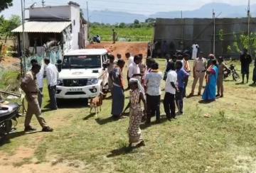 new-tasmac-store-opens-near-ambai-police-arrest-women-protesters