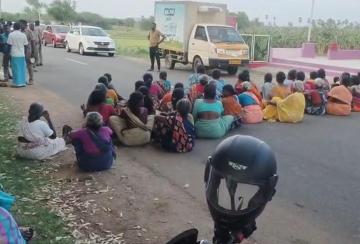 woman-protest-against-tasmac-shops-in-nellai