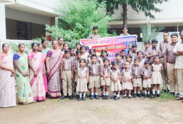 Seed-ball-introduction-program-at-Nellai-Kathir-Vidyalaya-Matriculation-School