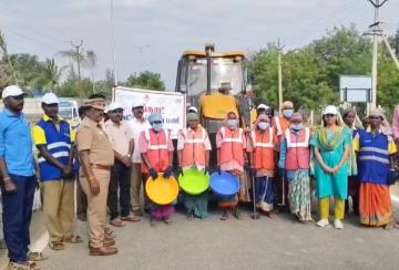 A-massive-cleanliness-drive-was-conducted-at-the-Gangaikondan-SIPCOT-complex-in-Nellai-district-in-connection-with-the-celebration-of-Samathuva-Pongal