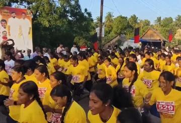 huge-crowd-at-the-valliyur-marathon-competition