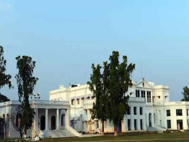 கர்நாடக ஆளுநர் மாளிகை.jpeg