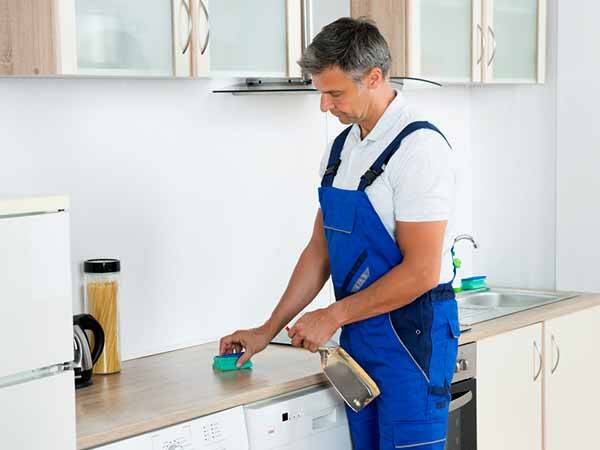 kitchencleaning.jpg